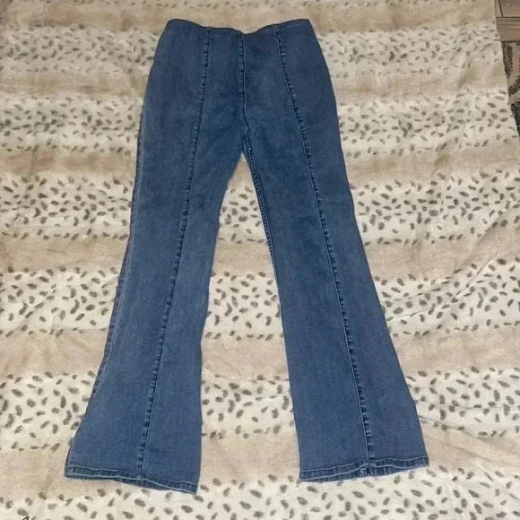 Women’s We The Free Jeans - Picture 2 of 3